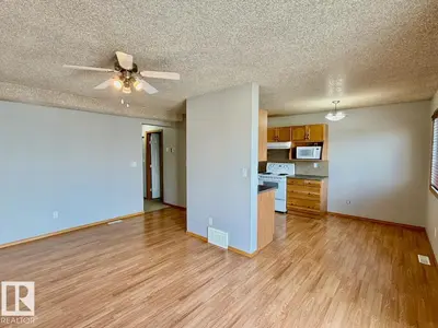 Interior photo 2 of 8 5025 50 AV