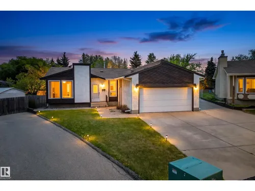11903 138 AV NW, Edmonton - $399,900