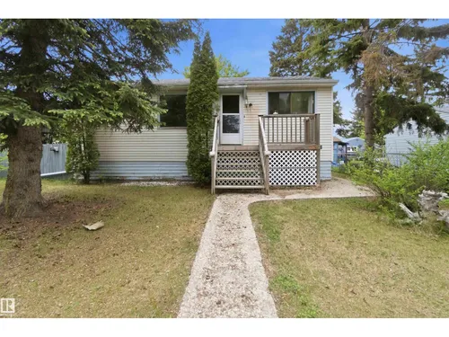 16 michigan ST, Devon - $294,999