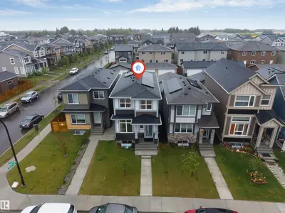 Interior photo 1 of 3607 6 AV SW