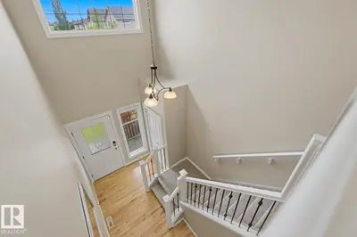 Interior photo 4 of 