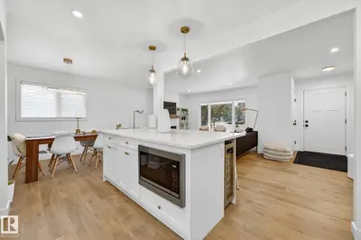 Interior photo 4 of 8604 142 ST NW