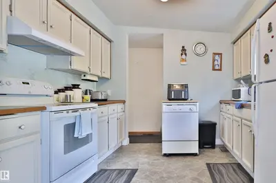 Interior photo 3 of 144 CAMERON CR