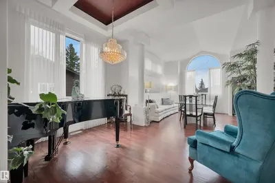 Interior photo 2 of 74 BEAUVISTA DR