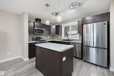 Interior photo 3 of 2914 18A AV NW