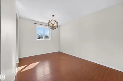 Interior photo 4 of 105 MISSION AV