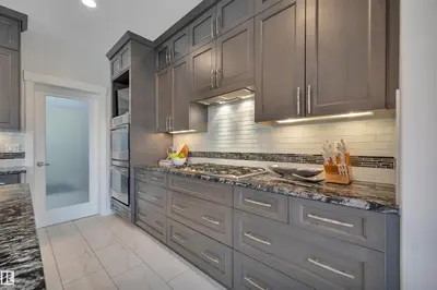 Interior photo 4 of 186 SHEPPARD CI