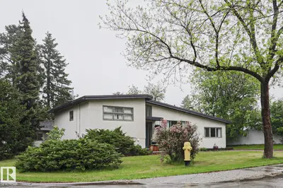 Interior photo 1 of 190 WILLOW ST