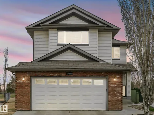 20853 92A AV NW NW, Edmonton - $729,000
