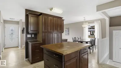 Interior photo 4 of 4309 47 ST