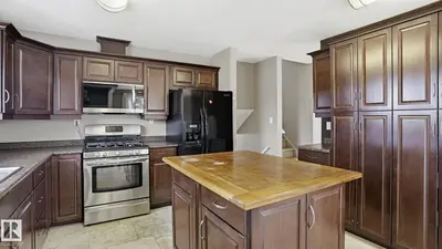Interior photo 3 of 4309 47 ST
