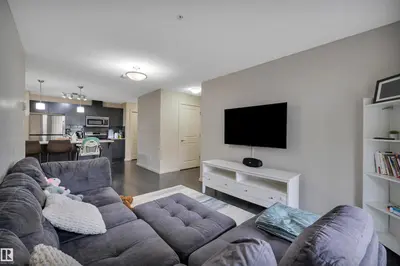 Interior photo 1 of #216 340 WINDERMERE RD NW