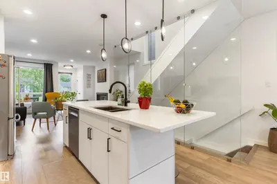 Interior photo 2 of 9124 73 AV NW