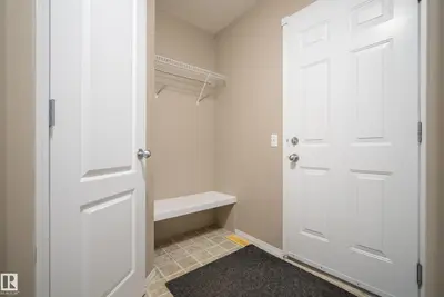 Interior photo 4 of 23 ENGLISH WY