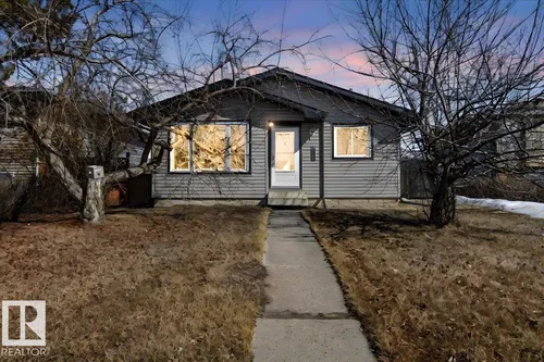 4225 49 ST, Gibbons - $369,900