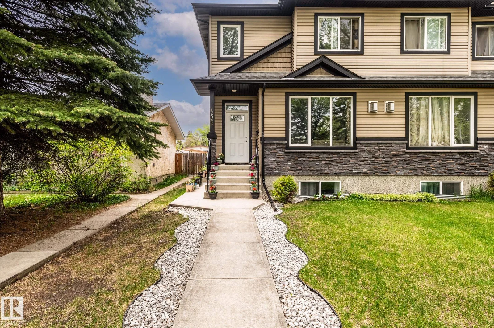 #1 12042 101 ST NW, Edmonton - 4 bedroom Duplex for sale