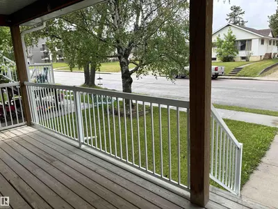 Interior photo 1 of 5041 45 Street
