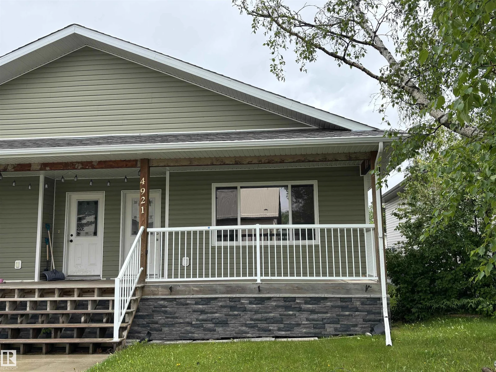 5041 45 Street, Drayton Valley - 3 bedroom Duplex for sale