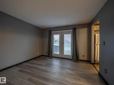 Interior photo 4 of 14207 117 ST W NW