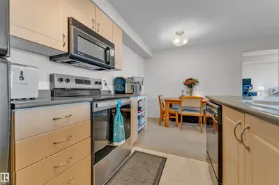 Interior photo 4 of #305 13907 136 ST NW