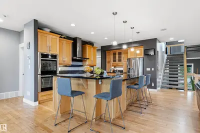 Interior photo 3 of 5709 MCLUHAN BA NW