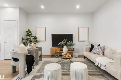 Interior photo 1 of 5730 HAWTHORN CM SW