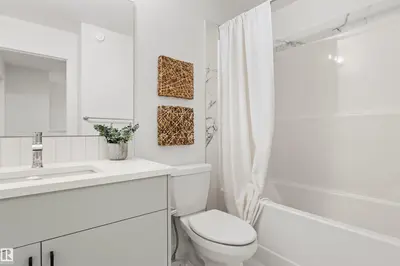 Interior photo 4 of 5730 HAWTHORN CM SW