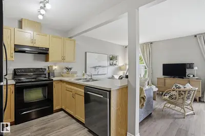 Interior photo 2 of #164 150 EDWARDS DR SW