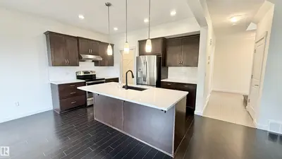 Interior photo 3 of 3962 CLAXTON LO SW