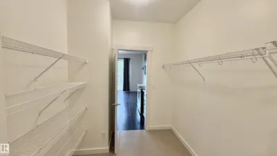 Interior photo 4 of 3962 CLAXTON LO SW