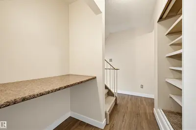 Interior photo 4 of 817 ERIN PL NW