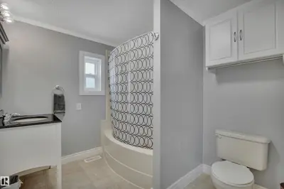 Interior photo 2 of 140 Evergreen PA NW