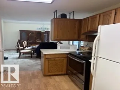Interior photo 3 of #23 500 LESSARD DR NW