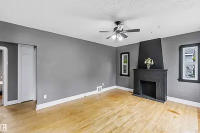 Interior photo 3 of 11842 93 ST NW