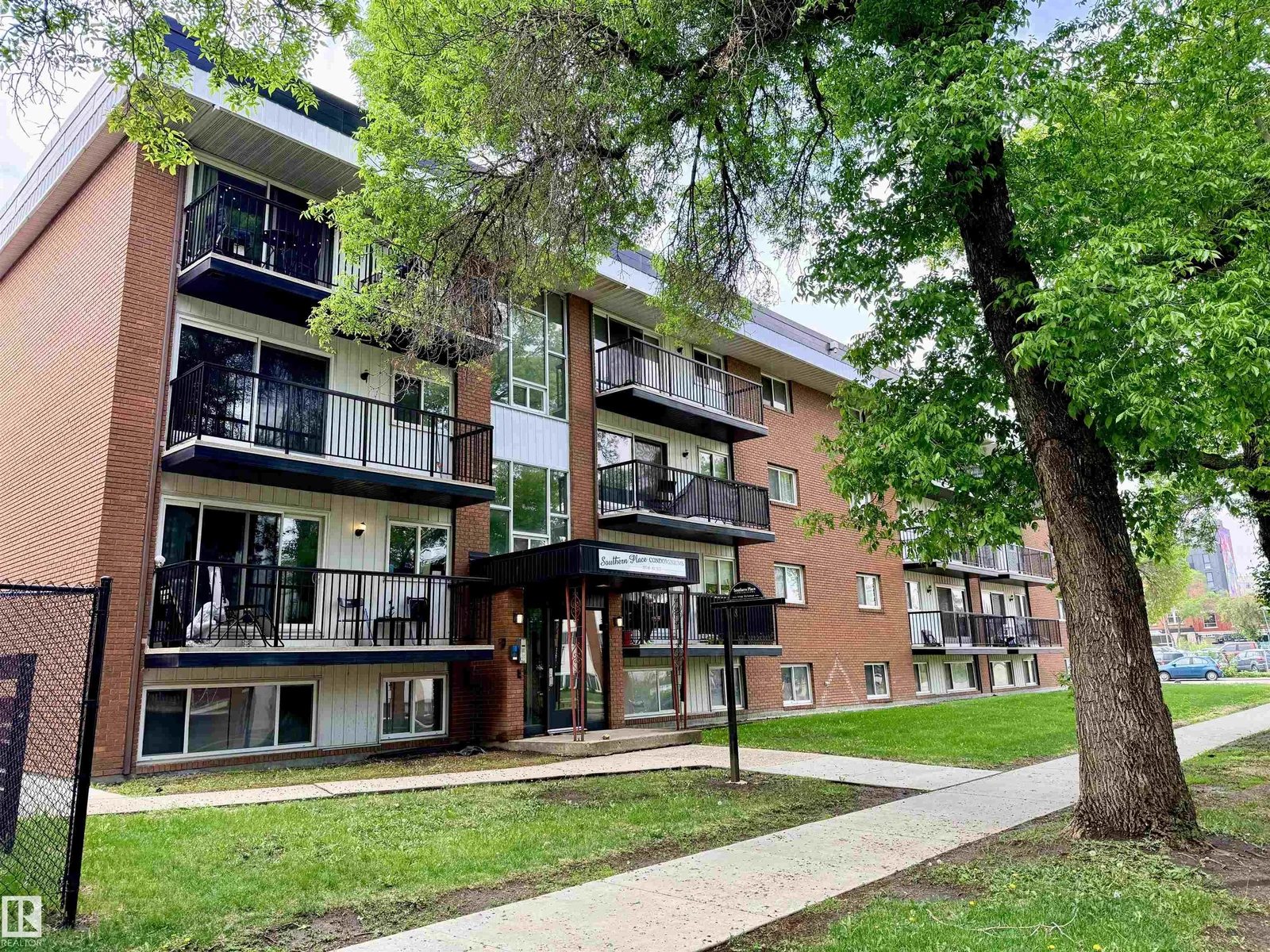 , Edmonton - 1 bedroom Apartment for sale