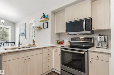 Interior photo 4 of 24 EGERLAND PL