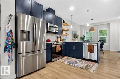 Interior photo 4 of 16624 31 AV SW