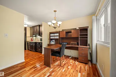 Interior photo 3 of 31 Royal RD NW