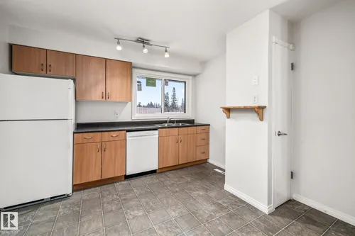 145B ROYAL RD NW, Edmonton - $255,000