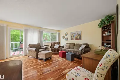 Interior photo 4 of 31 Royal RD NW