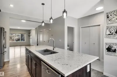 Interior photo 2 of 4022 ALLAN CR SW