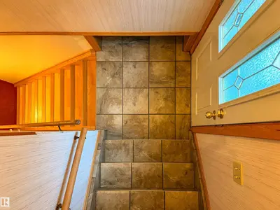Interior photo 4 of 