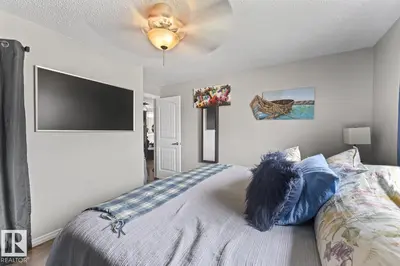 Interior photo 4 of 5709 51 AV