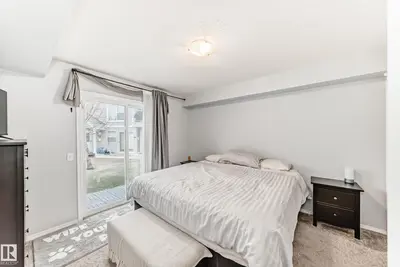 Interior photo 4 of #53 150 EDWARDS DR SW