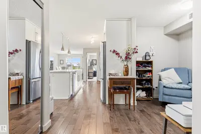Interior photo 2 of #302 5510 SCHONSEE DR NW