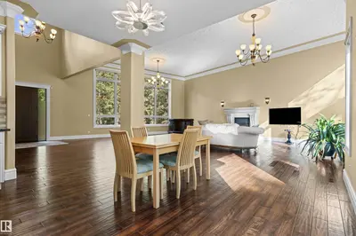 Interior photo 3 of 116 WINDERMERE CR NW