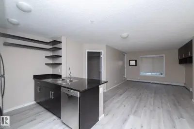Interior photo 2 of #108 530 WATT BV SW