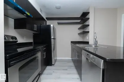 Interior photo 3 of #108 530 WATT BV SW