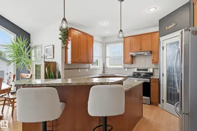 Interior photo 3 of 423 FORREST DR