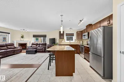 Interior photo 2 of #207 2045 GRANTHAM CO NW